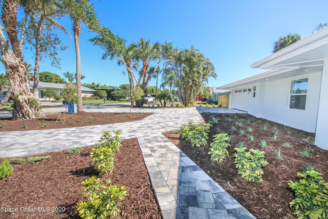Photo of 501 Riverside Drive