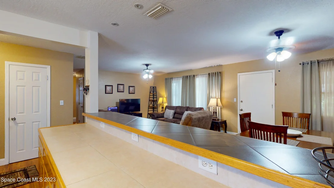 Photo of 1326 Sun Circle E