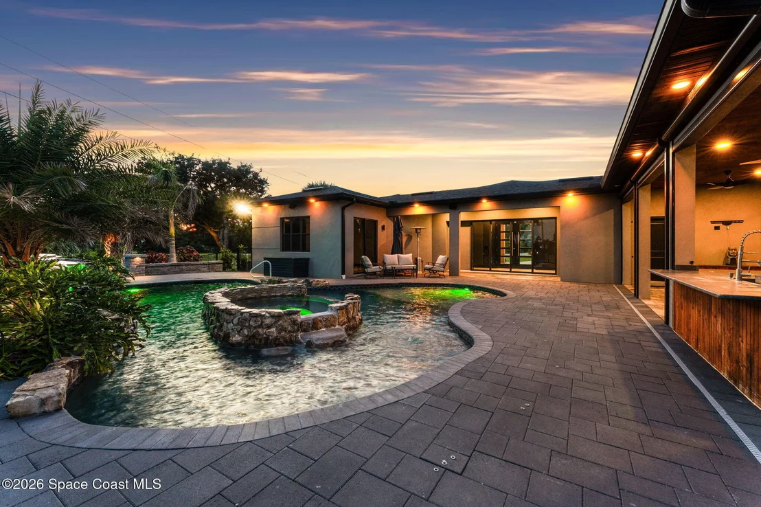 Photo of 2453 Westhorpe Drive