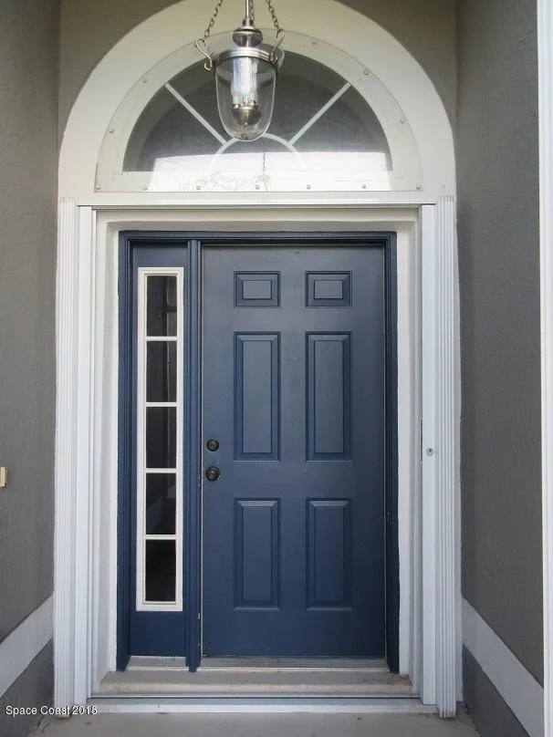 Photo of 1243 White Oak Circle