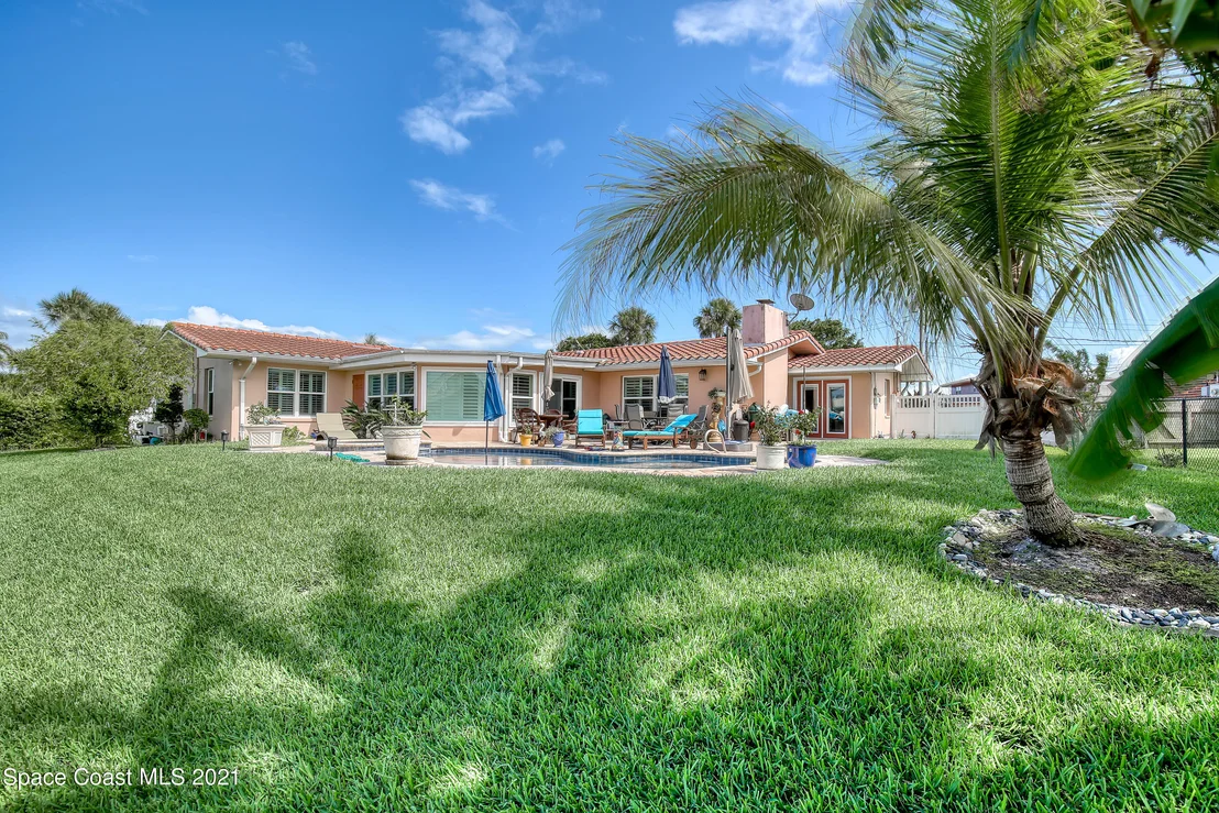 Photo of 227 Jamaica Drive