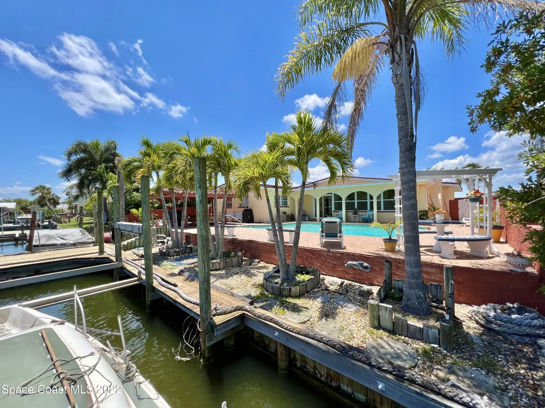 Photo of 16 Sloop Drive