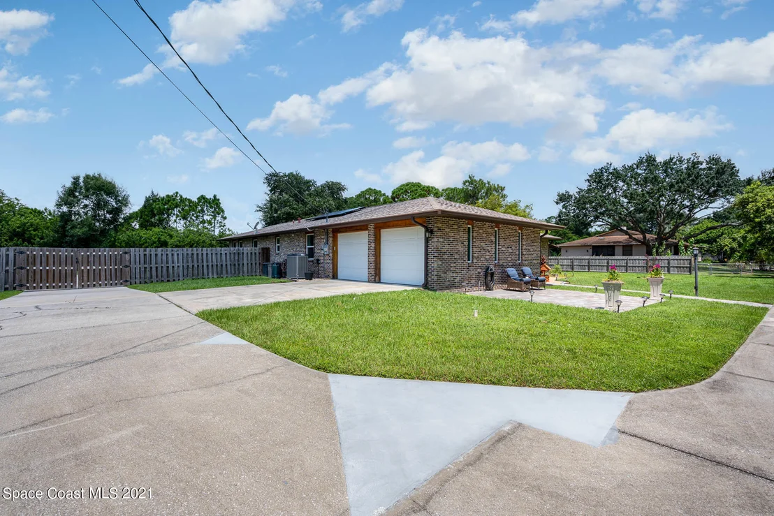 Photo of 2150 Harlock Road