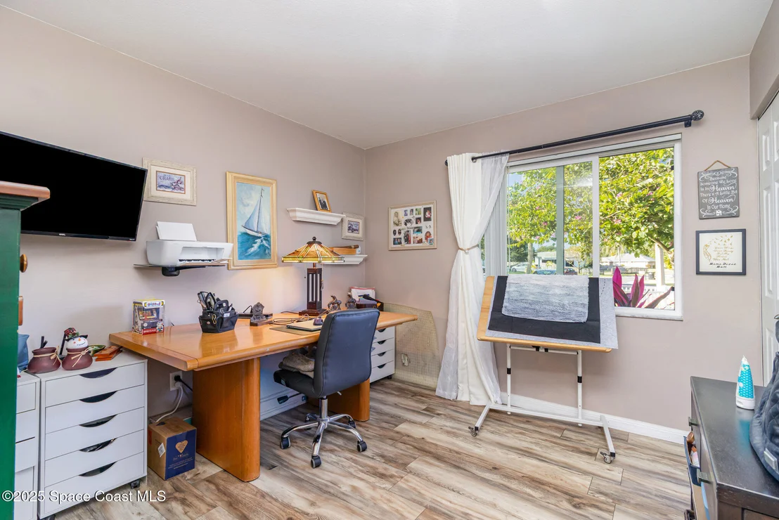 Photo of 1305 Wayside Court NE