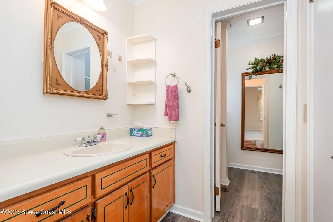 Photo of 6980 Bright Avenue