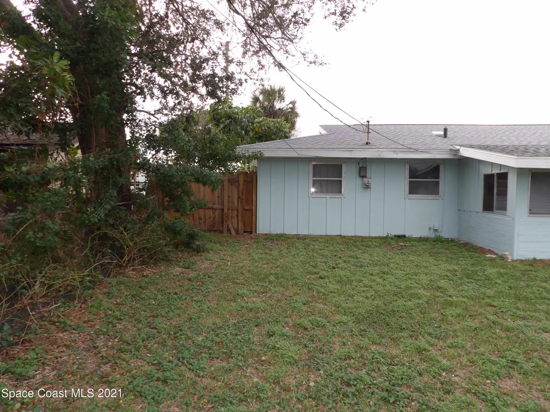 Photo of 797 Bianca Drive NE
