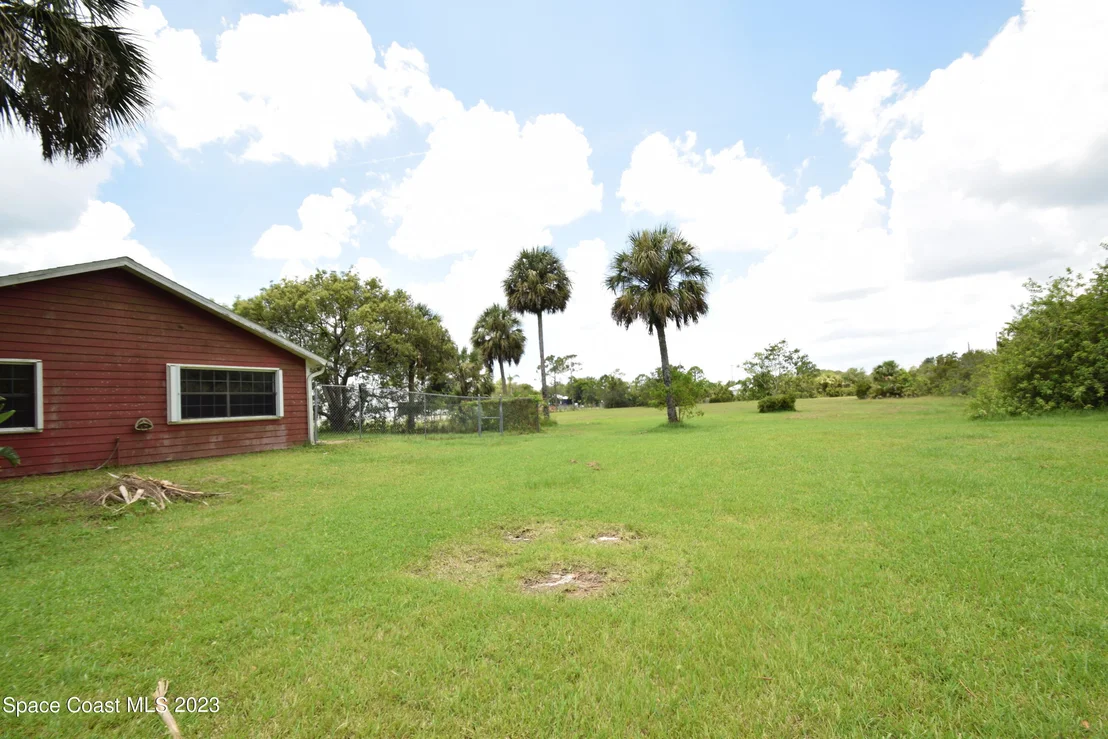 Photo of 2660 Weber Road