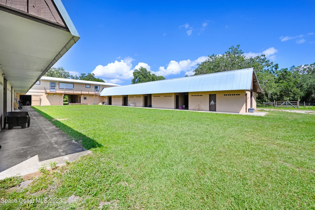 Photo of 2150 Lake Drive