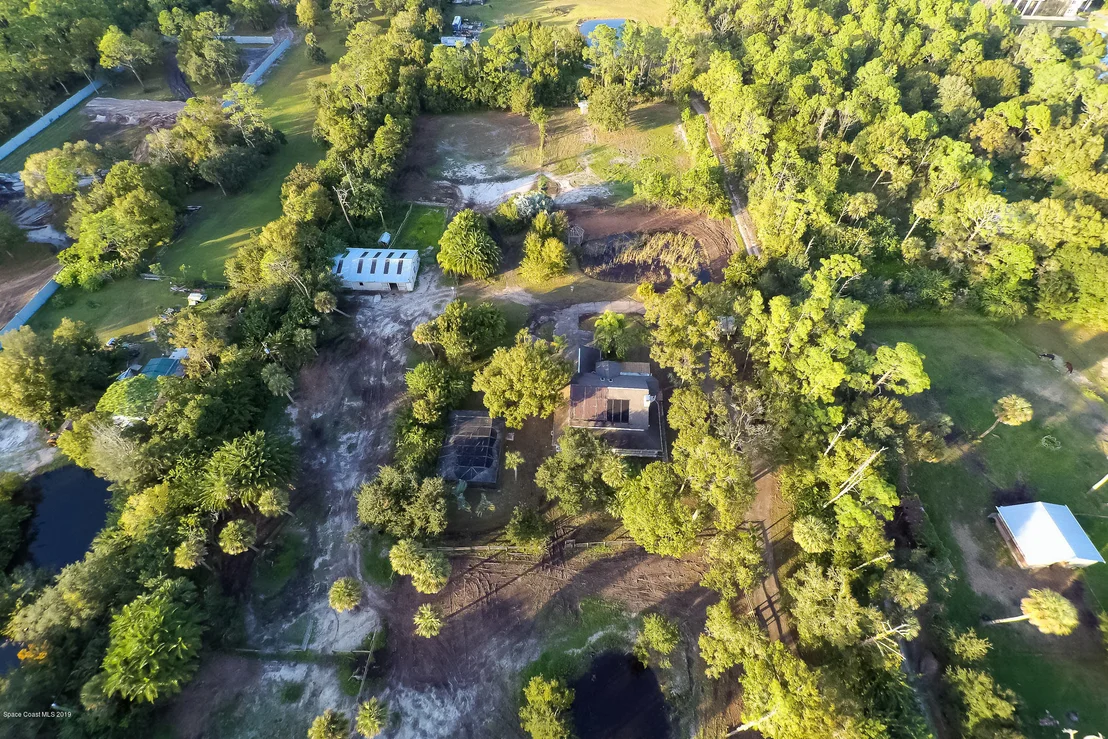 Photo of 3570 Hield Road
