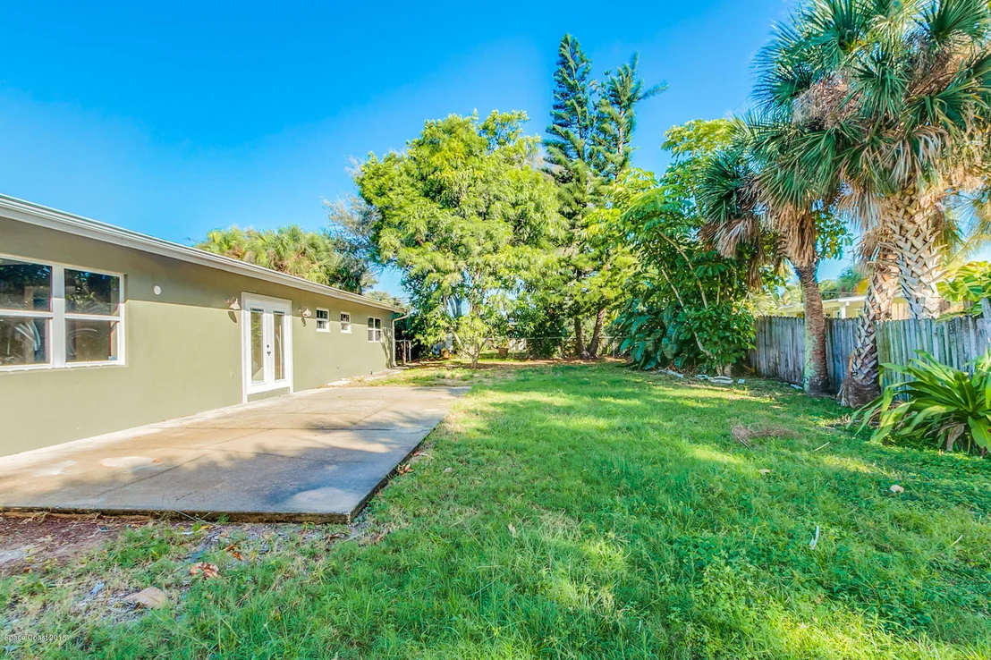 Photo of 215 7th Avenue