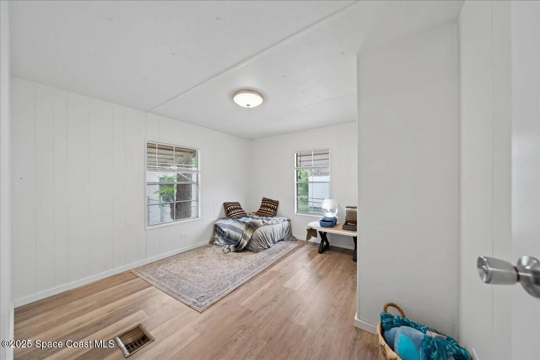 Photo of 6983 Chestnut Drive