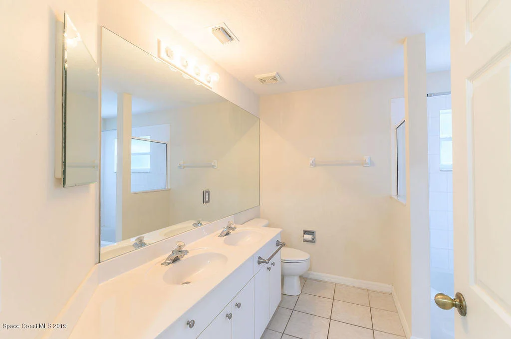 Photo of 769 Wyeth Street