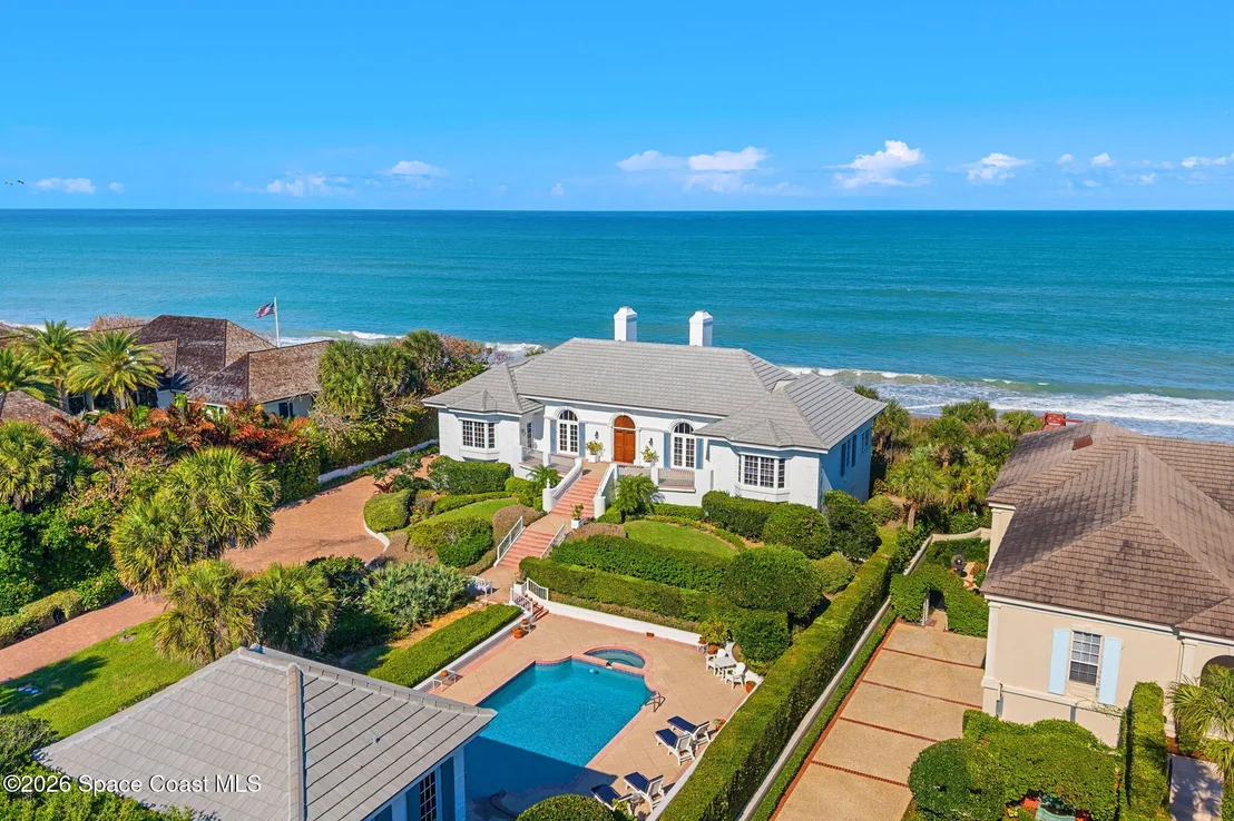 Photo of 680 Ocean Road