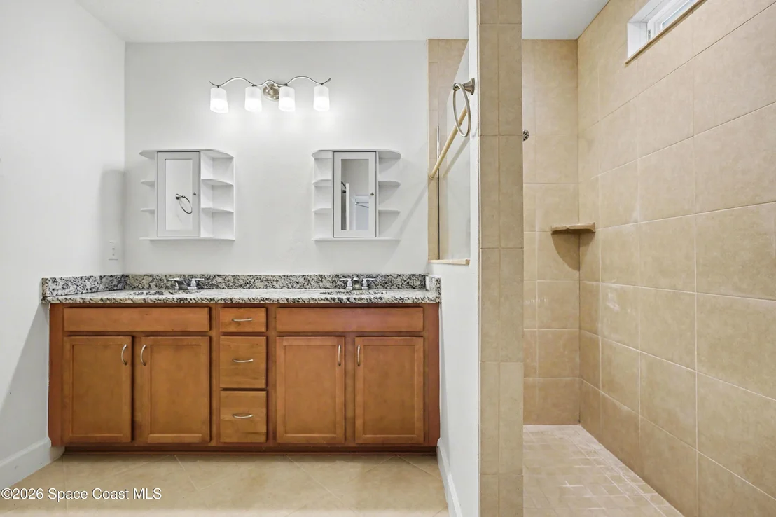 Photo of 1706 Elmhurst Circle SE