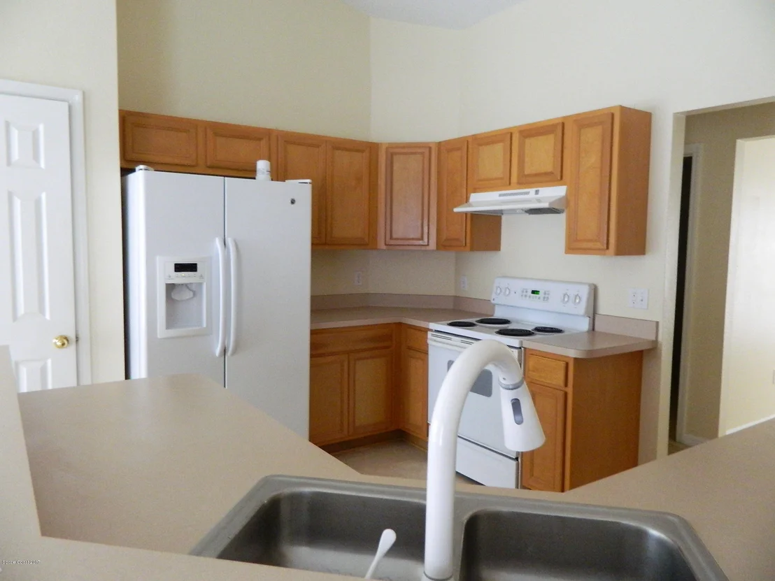 Photo of 3256 Reef Road SE