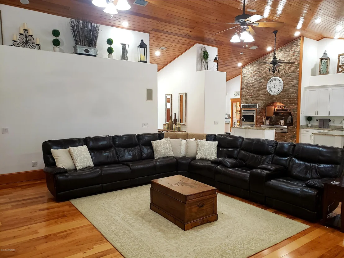 Photo of 555 Hale Road