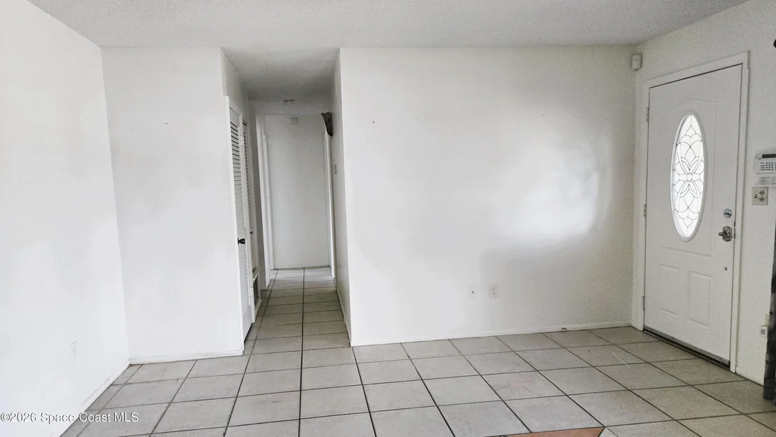 Photo of 940 Bacon Circle NE