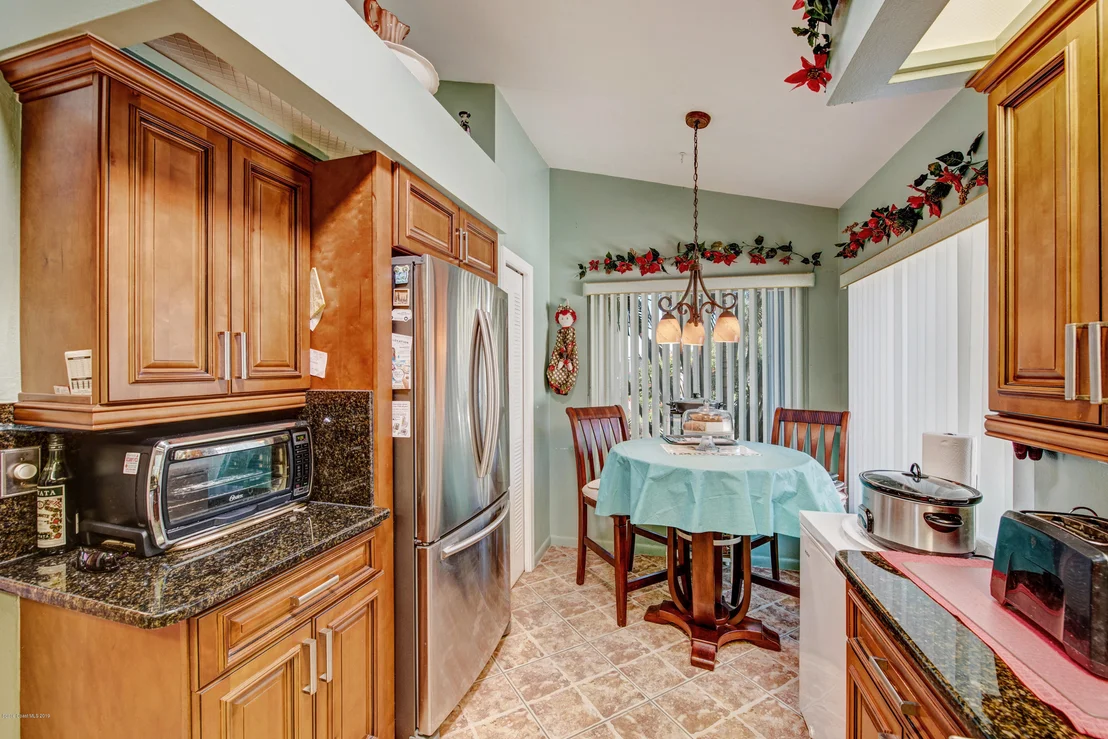 Photo of 375 Myrtlewood Road