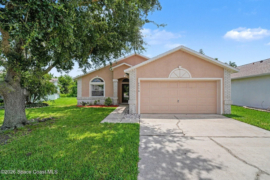 Photo of 2476 Hidden Pine Lane NE