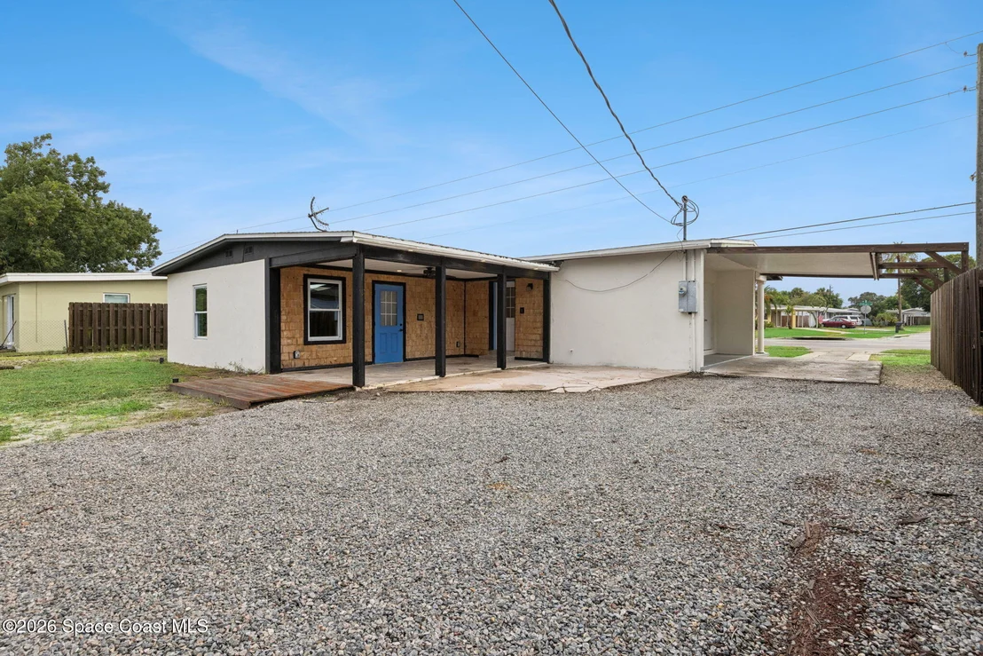 Photo of 1061 Bianca Drive NE