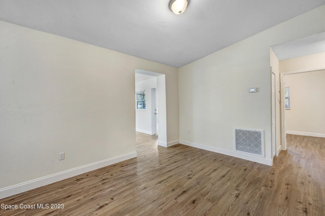 Photo of 5720 Travis Street