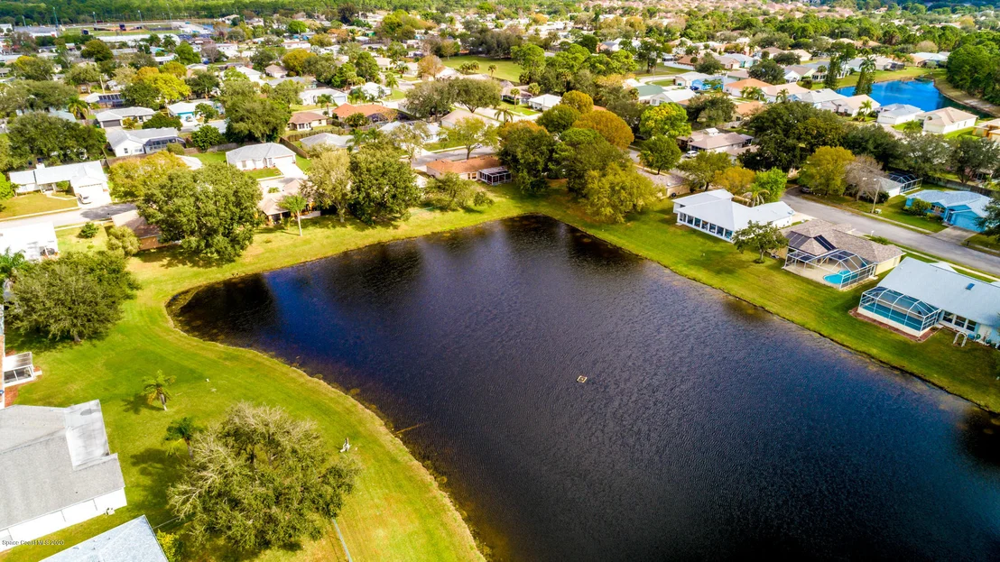 Photo of 217 Oak Lake Road