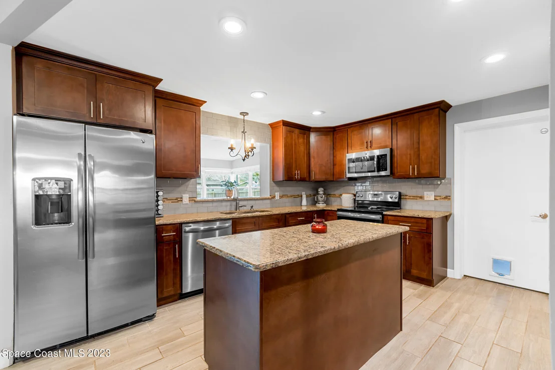 Photo of 2410 Scenic Drive