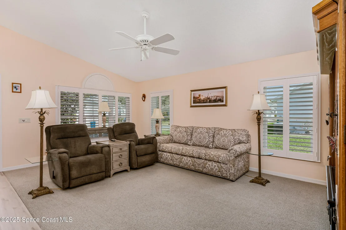 Photo of 1087 Pine Creek Circle NE