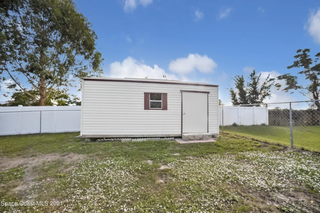 Photo of 5645 Brandon Street