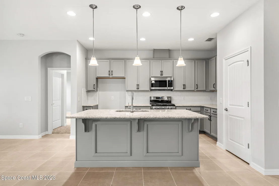 Photo of 8100 Lucent Court