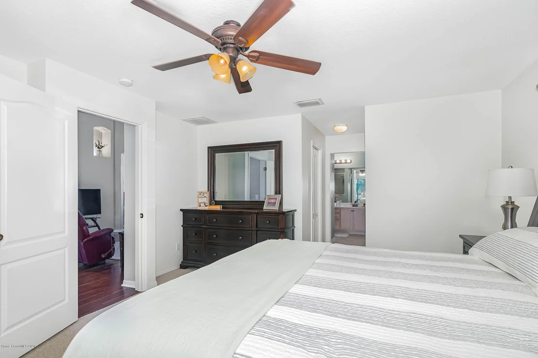 Photo of 1184 Meadow Lake Road