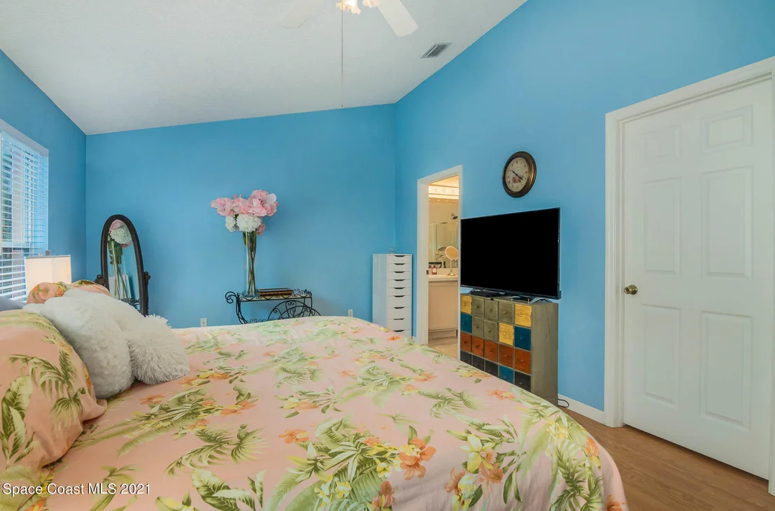 Photo of 892 Shaw Circle