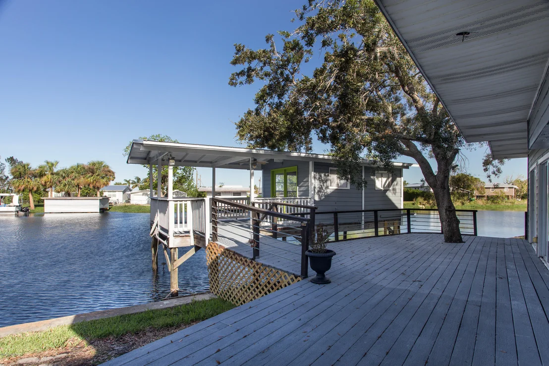 Photo of 834 Cardinal Road