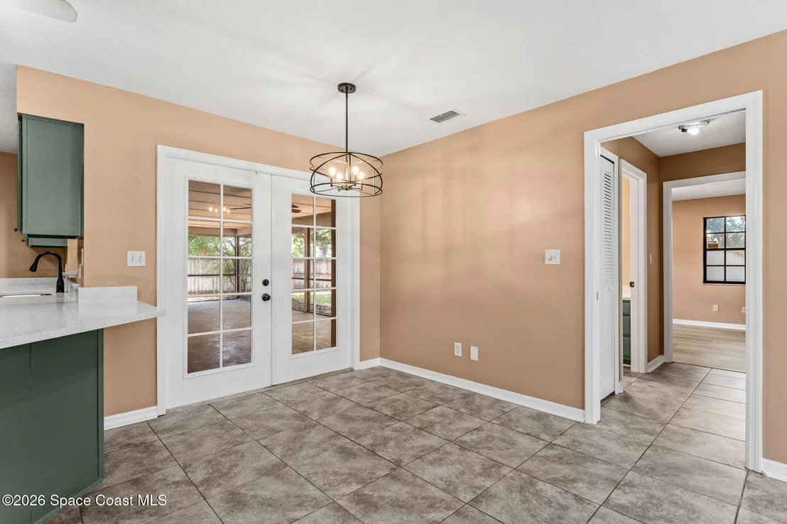 Photo of 950 Whisperpine Drive