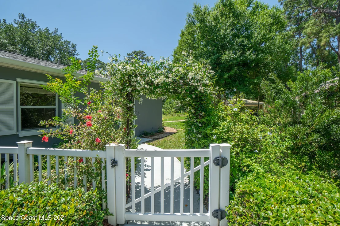 Photo of 1180 Ashlyn Drive