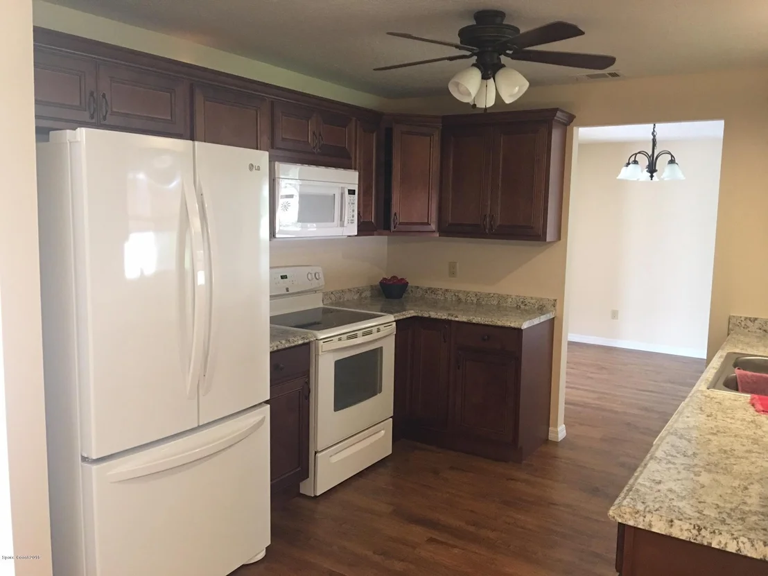 Photo of 1509 Van Eck Road NE