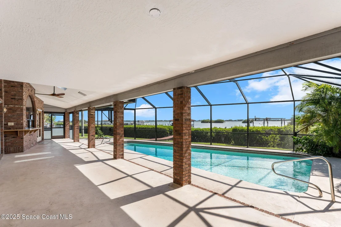 Photo of 418 Lanternback Island Drive