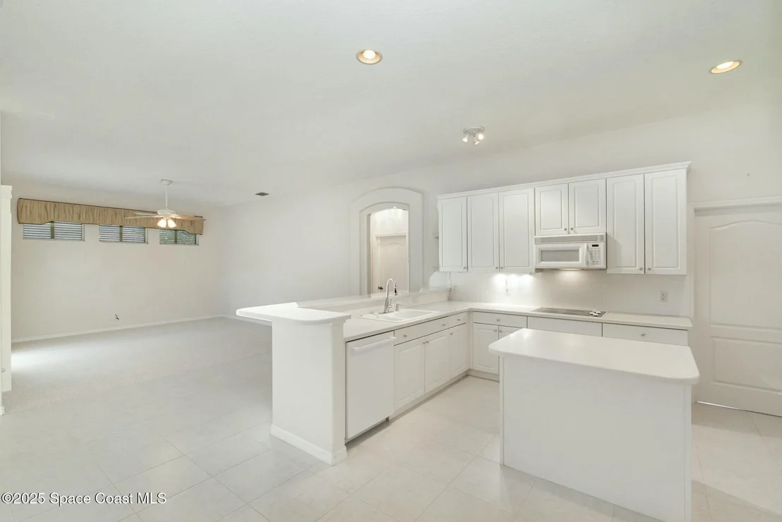 Photo of 6024 Newbury Circle