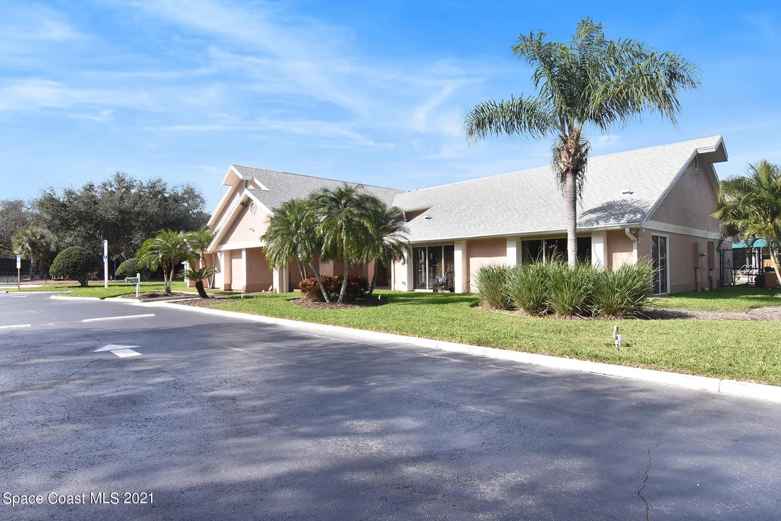 Photo of 892 Shaw Circle