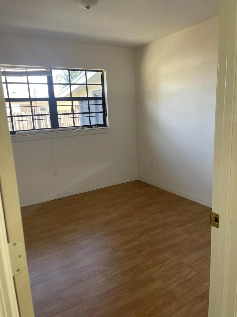 Photo of 2460 Victor Road