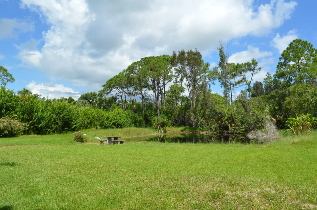Photo of 4000 Lakebreeze Boulevard