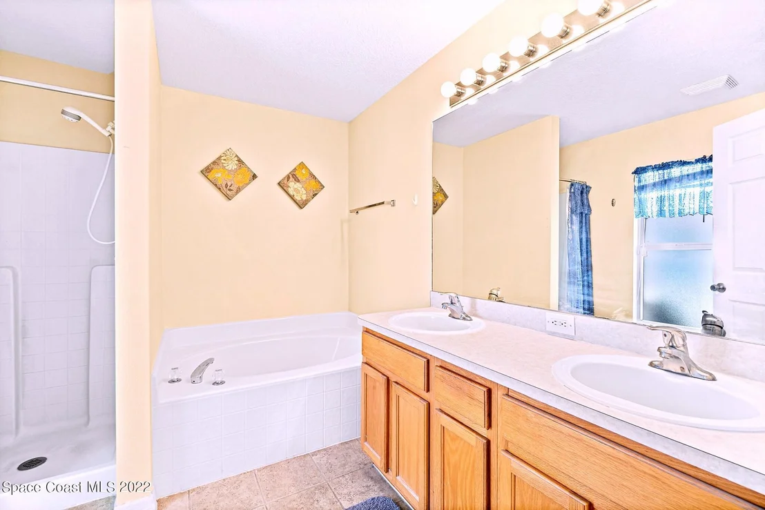 Photo of 5449 Flint Road