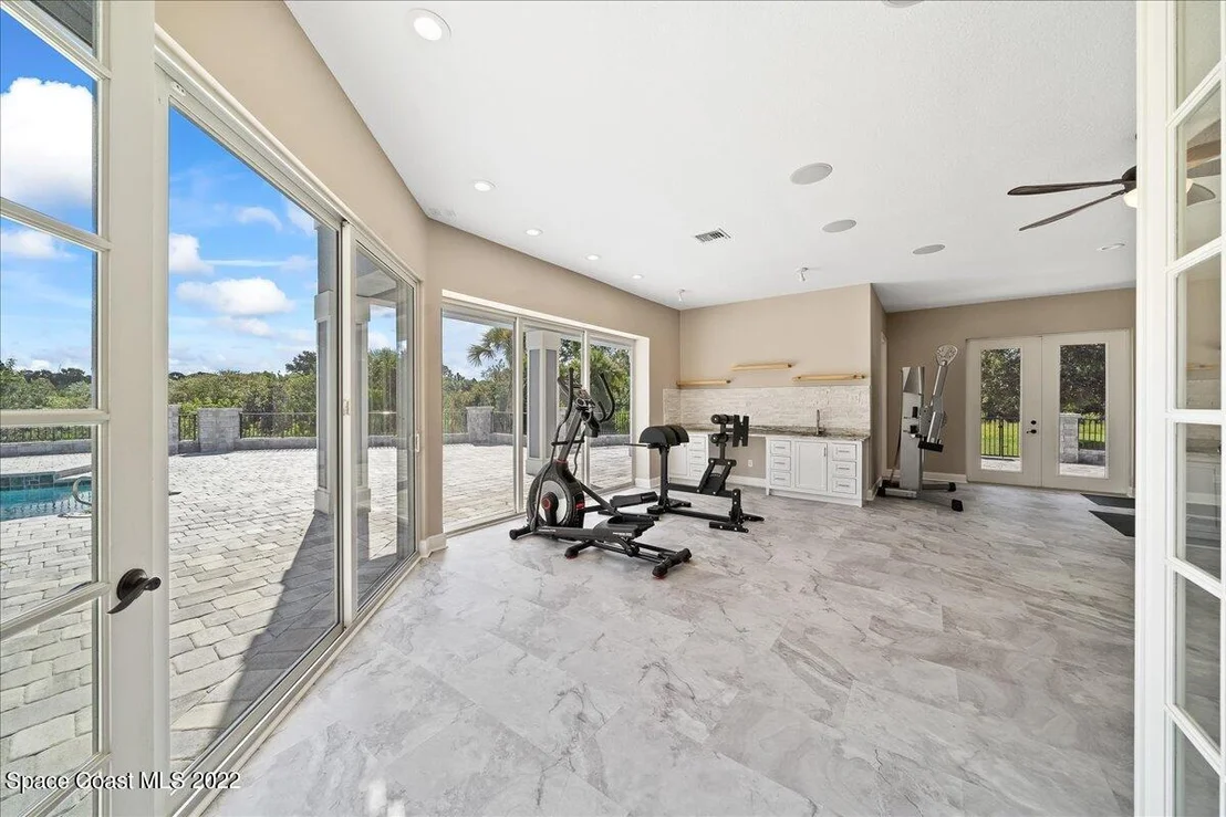 Photo of 5660 Willoughby Drive