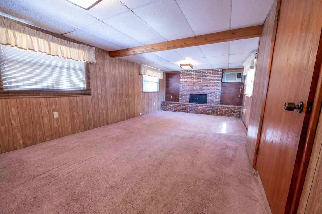 Photo of 1385 Eva Lane