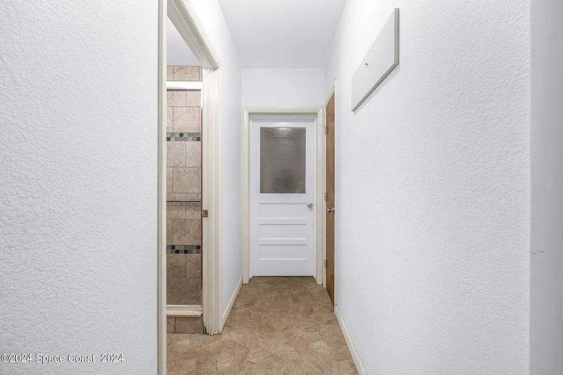 Photo of 319 Howard Lane