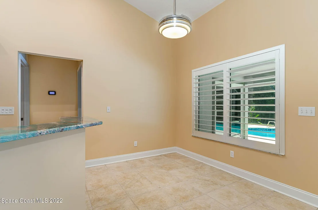 Photo of 6573 Sheridan Road