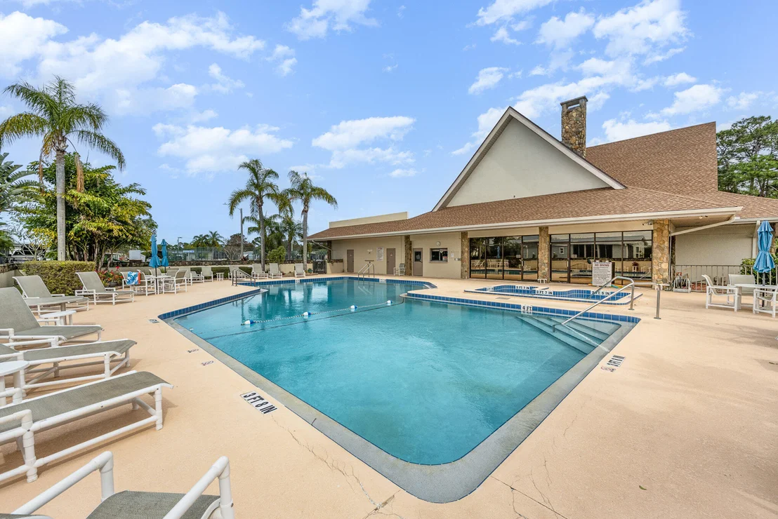 Photo of 285 Outer Drive