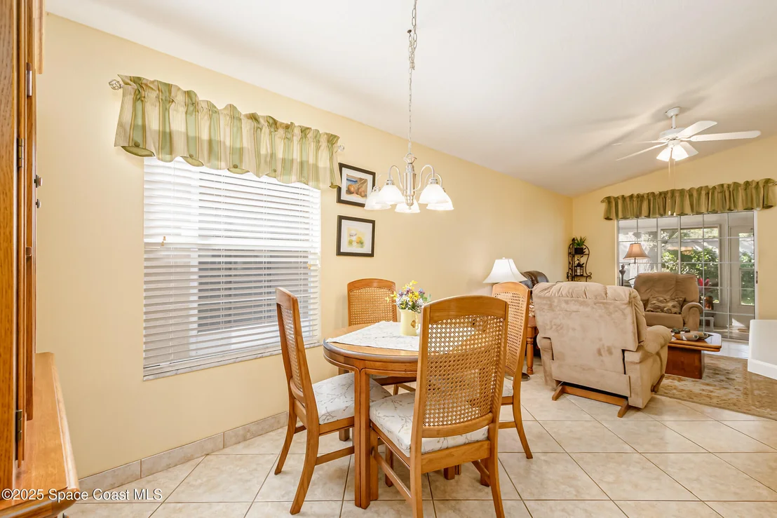 Photo of 912 S South Fork Circle