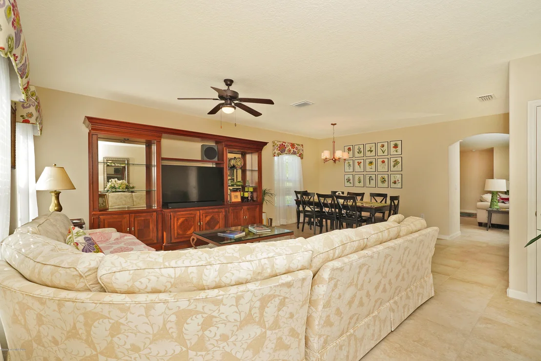 Photo of 505 Trymore Drive SE