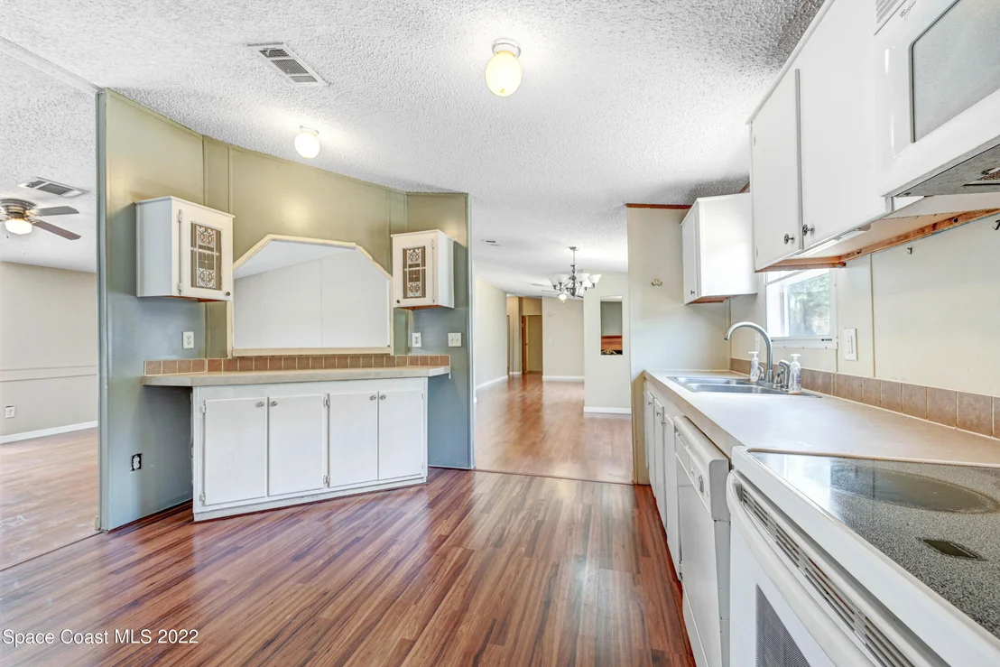 Photo of 560 Camp Road